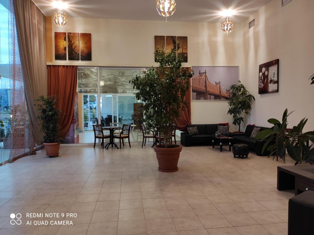 Sofias Hotel Ioannina Exterior foto